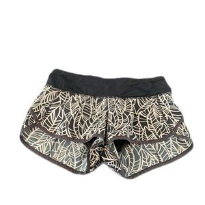 Lululemon Speed ​​Shorts for Women, black and white floral print